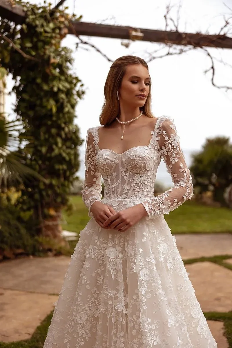 OM-MEGAN BRIDAL GOWN STUDIO OM-MEGAN BRIDAL GOWN STUDIO
