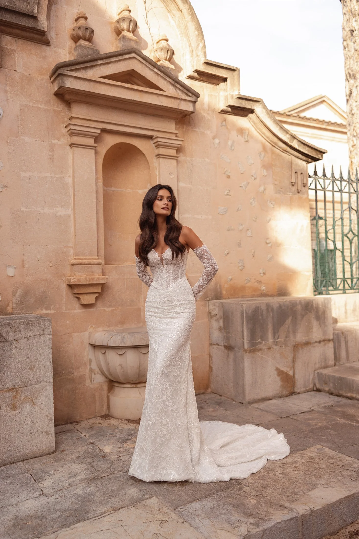 698b5605164abae38950fa3b_Style-283-Alessia-4.jpg