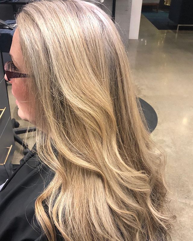 Black Box Dye ... Now Blonde!!! We are transitioning to grey and I&rsquo;m loving the outcome so far after 3 sessions! It helps that I&rsquo;m obsessed with this client as well😁 @voiage_salon &hearts;️💚&hearts;️ Only a couple spots open before Chri
