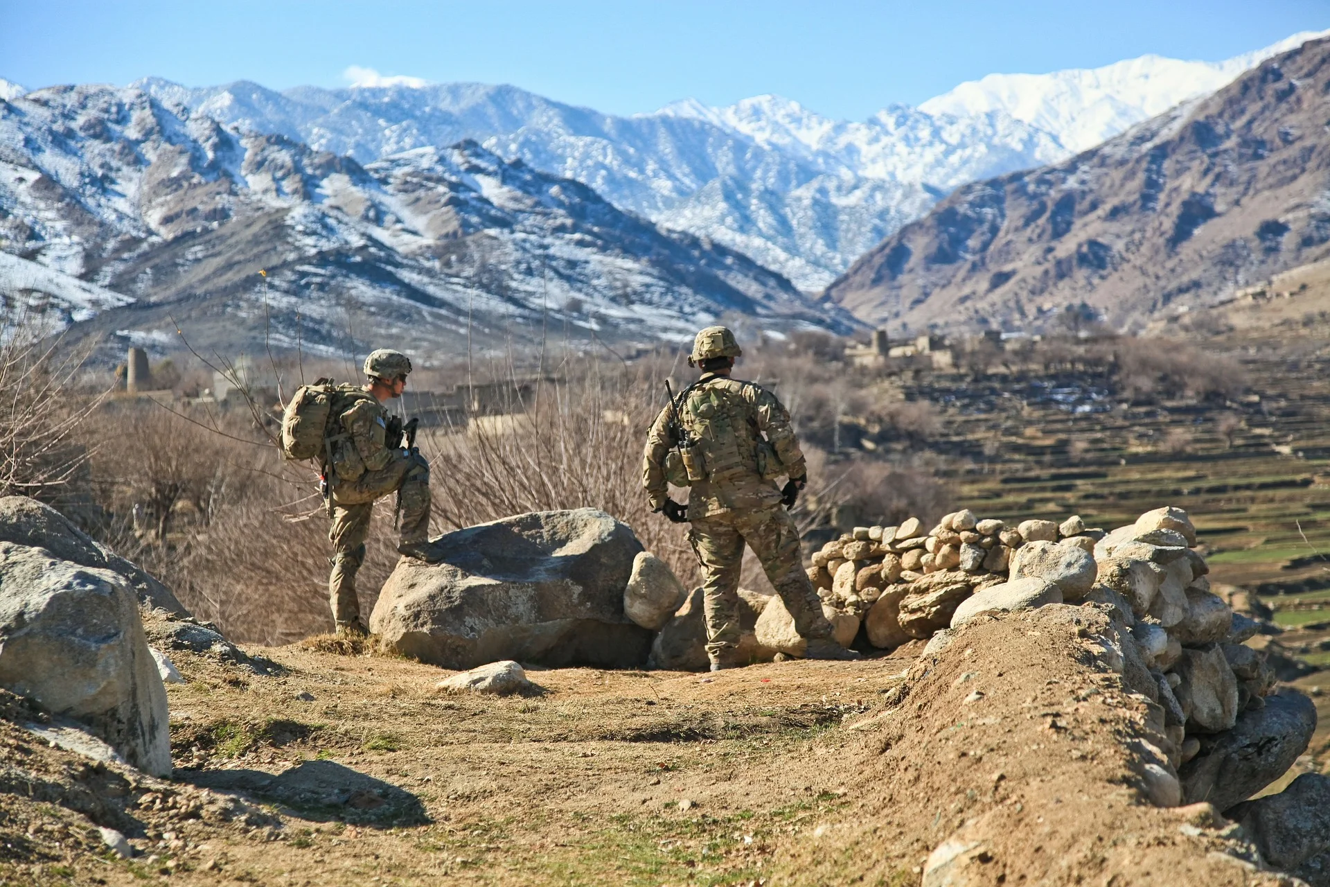 soldiers-60714_1920.jpg