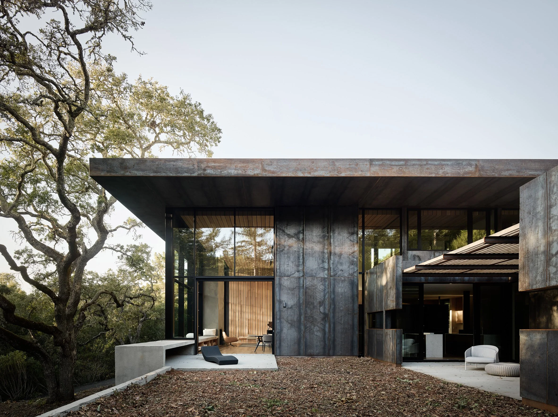 miner-road-faulkner-architects_dezeen_2364_col_57.jpg