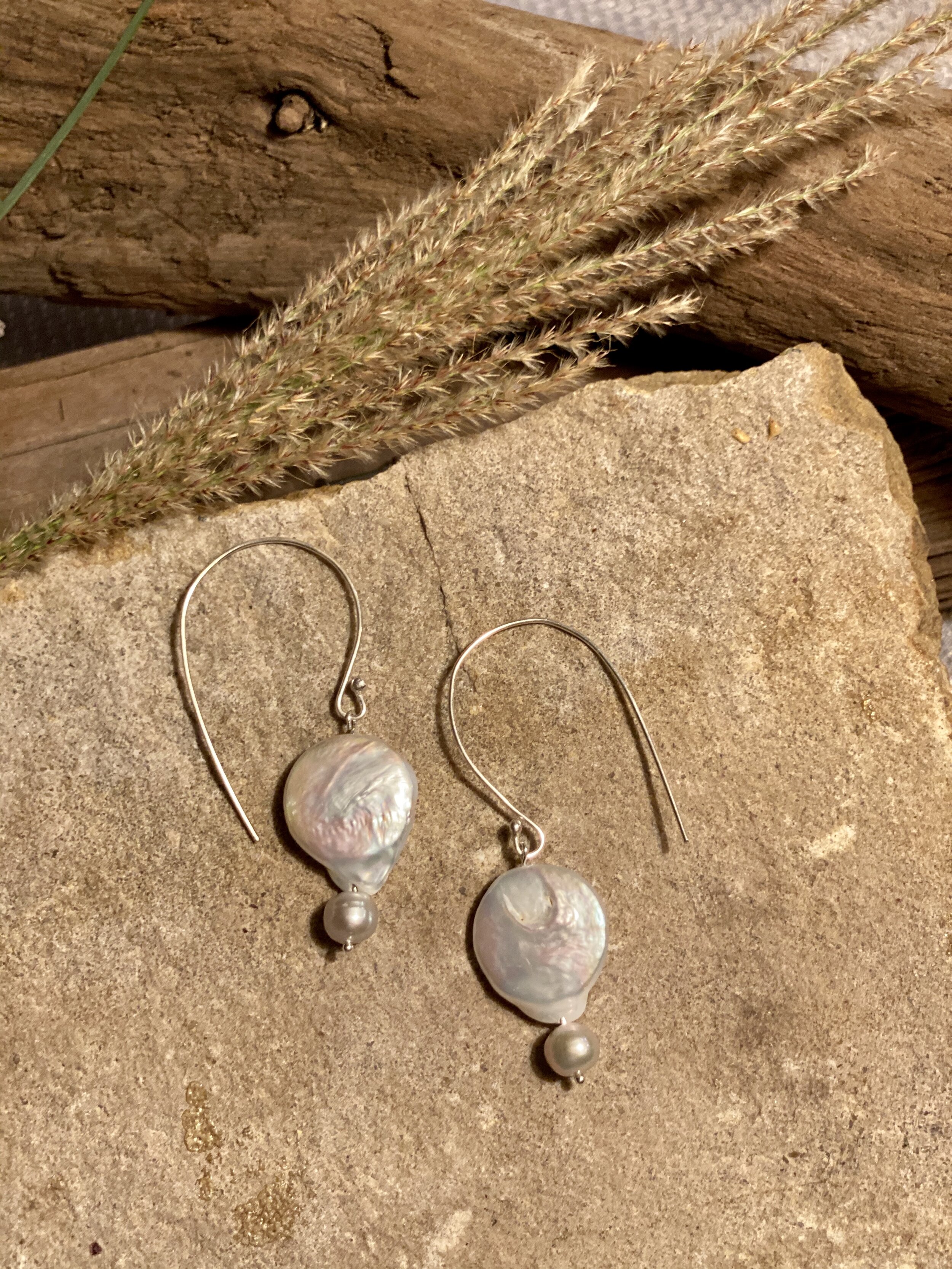 Natural freshwater pearl and sterling silver wire earrings