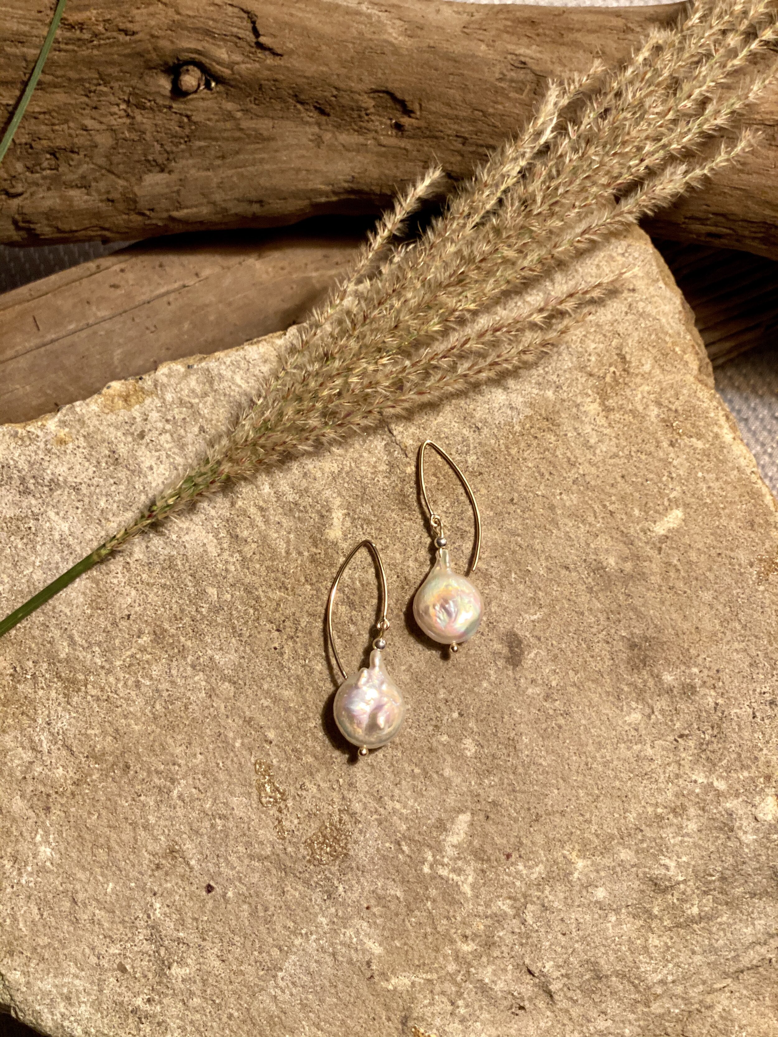 Natural freshwater pearl and sterling silver wire earrings