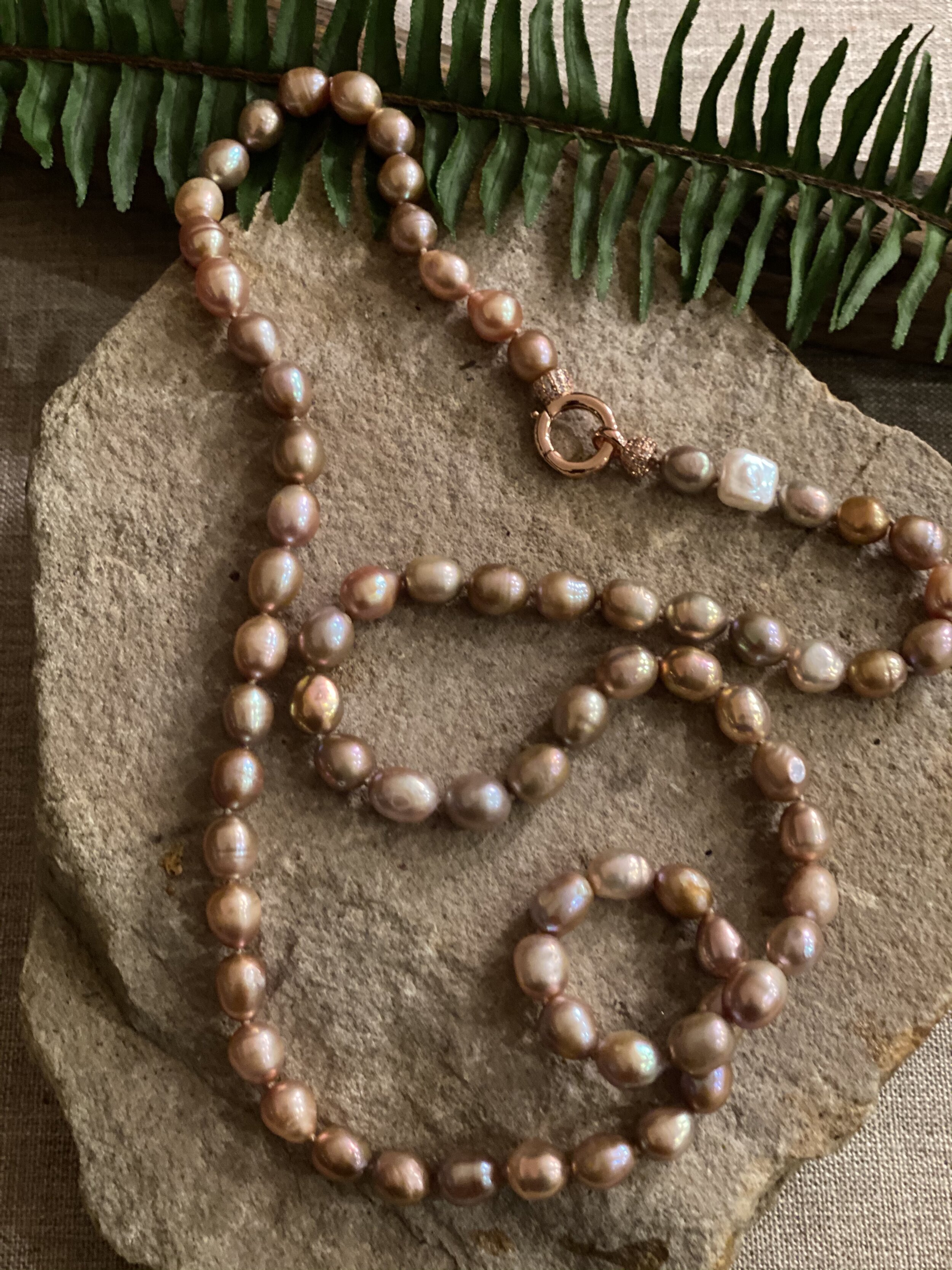 32.5”Iridescent Pink Natural Freshwater pearl Necklace