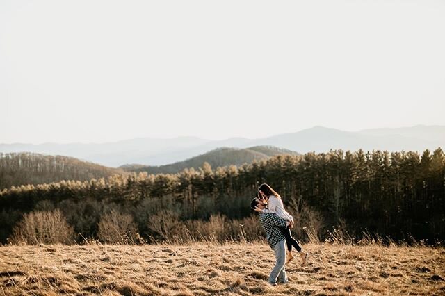 One of the greatest changes I made this past year was encouraging my couples to choose their dream location for engagement pictures. It has lead to incredible portraits, a chance to get to know eachother better, and all the memories. This weekend was