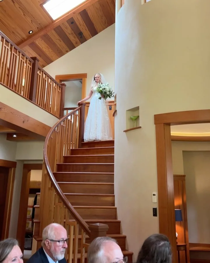That feeling when @wilder_social sends you the wedding footage &amp; you almost cry reliving the moments she captured ✨
Congrats @sl_bull &amp; @mveenendaal 
&amp; thank you for choosing me as your wedding soundtrack 

the live audio of Stefany walki