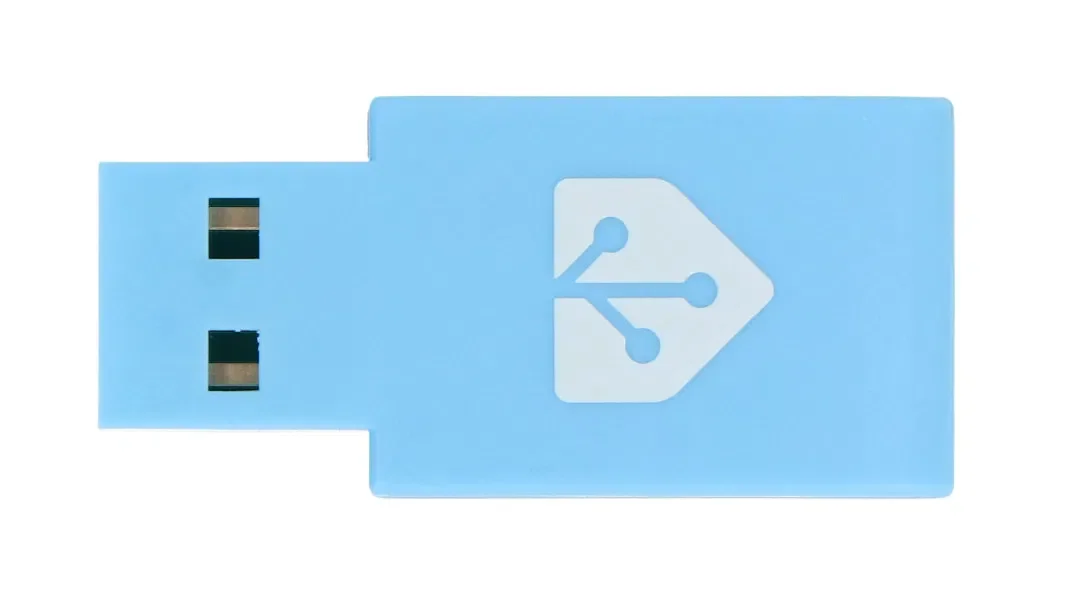 home-assistant-connect-zbt-compatible-with-zigbeematterthread-nabu-casa.webp