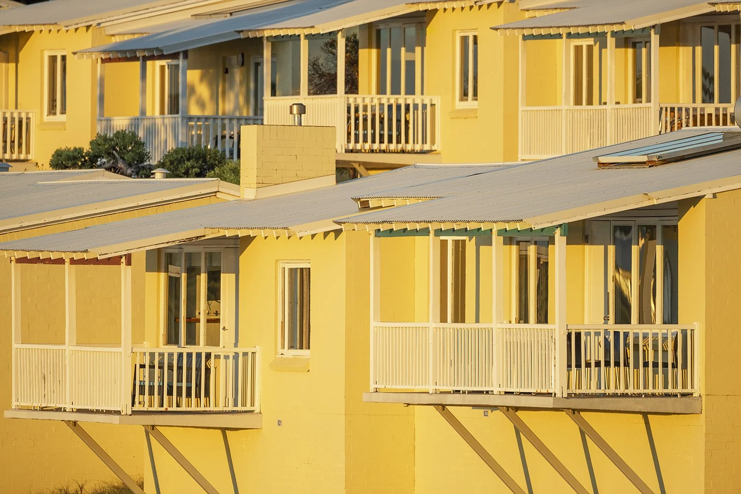 GEORDIE BAY - VILLAS ON SUNSET.jpg