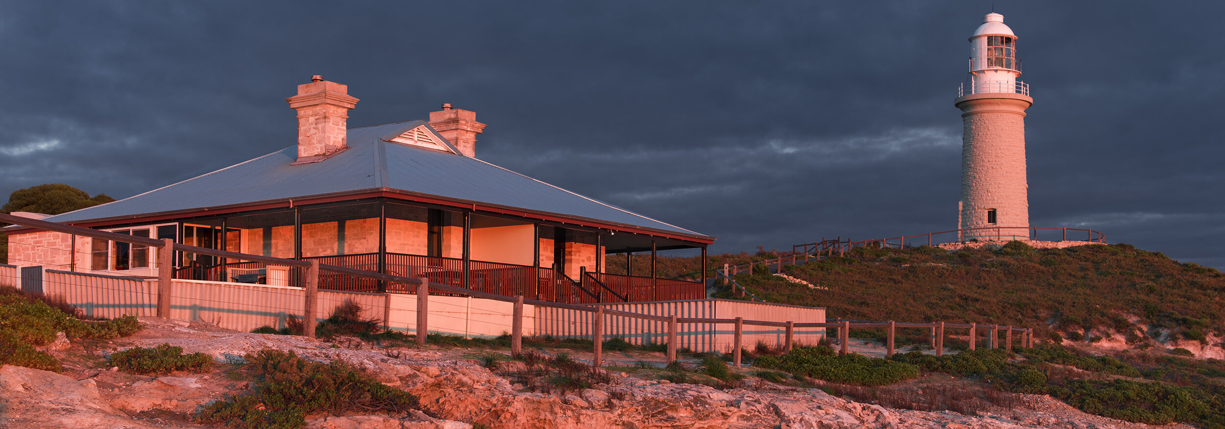 BATHURST LIGHTHOUSE - COTTAGE AT FIRST LIGHT from $255 AUD