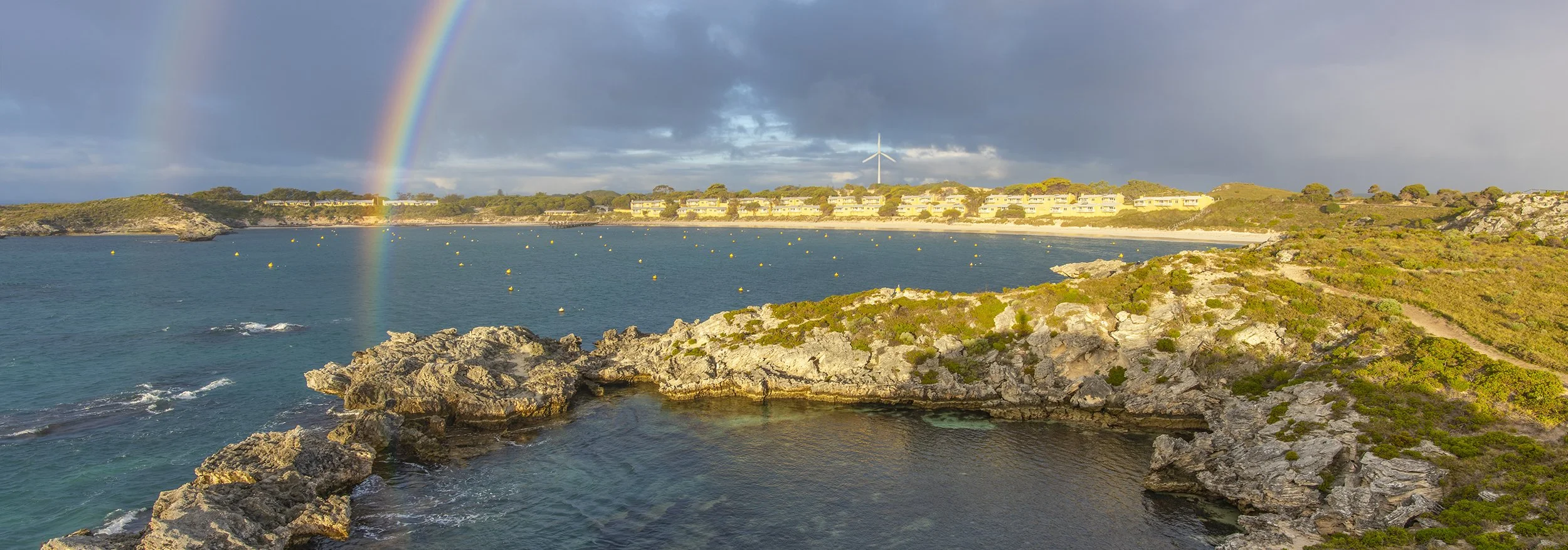 GEORDIE BAY - POOL OF GOLD from $395 AUD