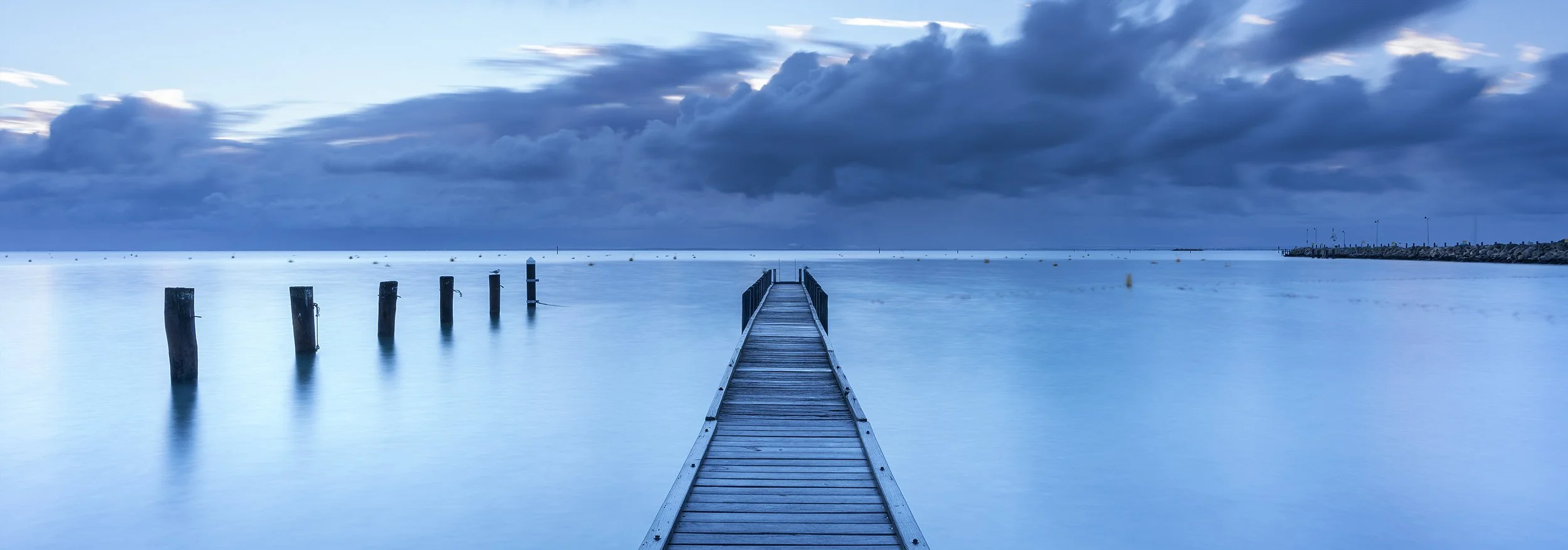 THOMSON BAY - STARK SILVER.jpg