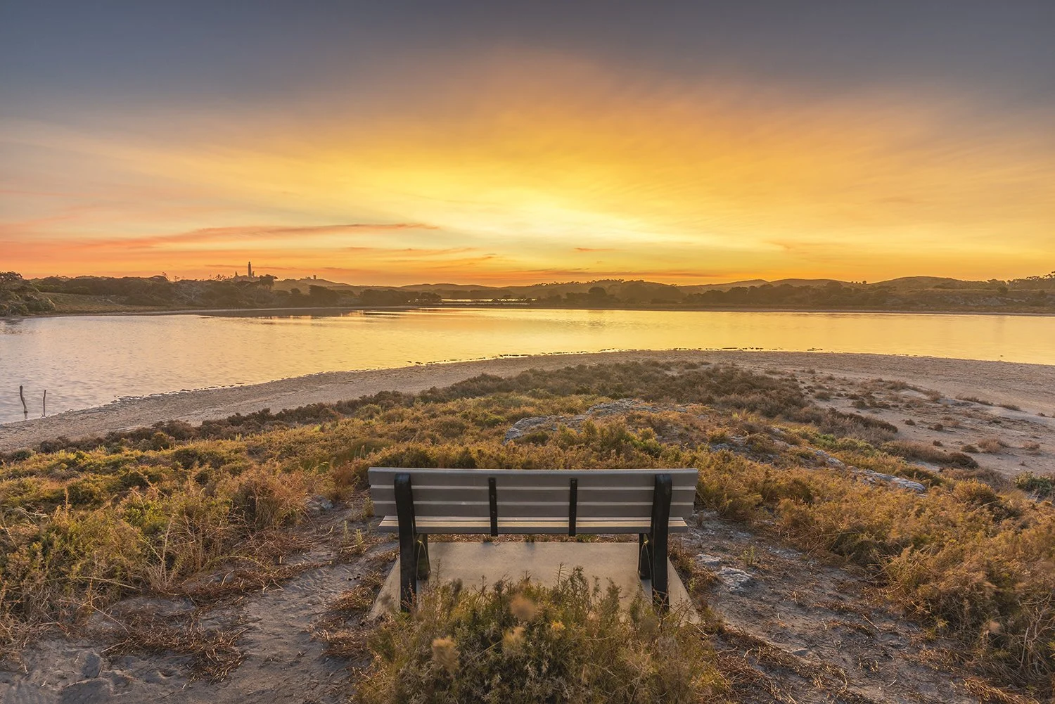 LAKE VINCENT - THE THRONE.jpg