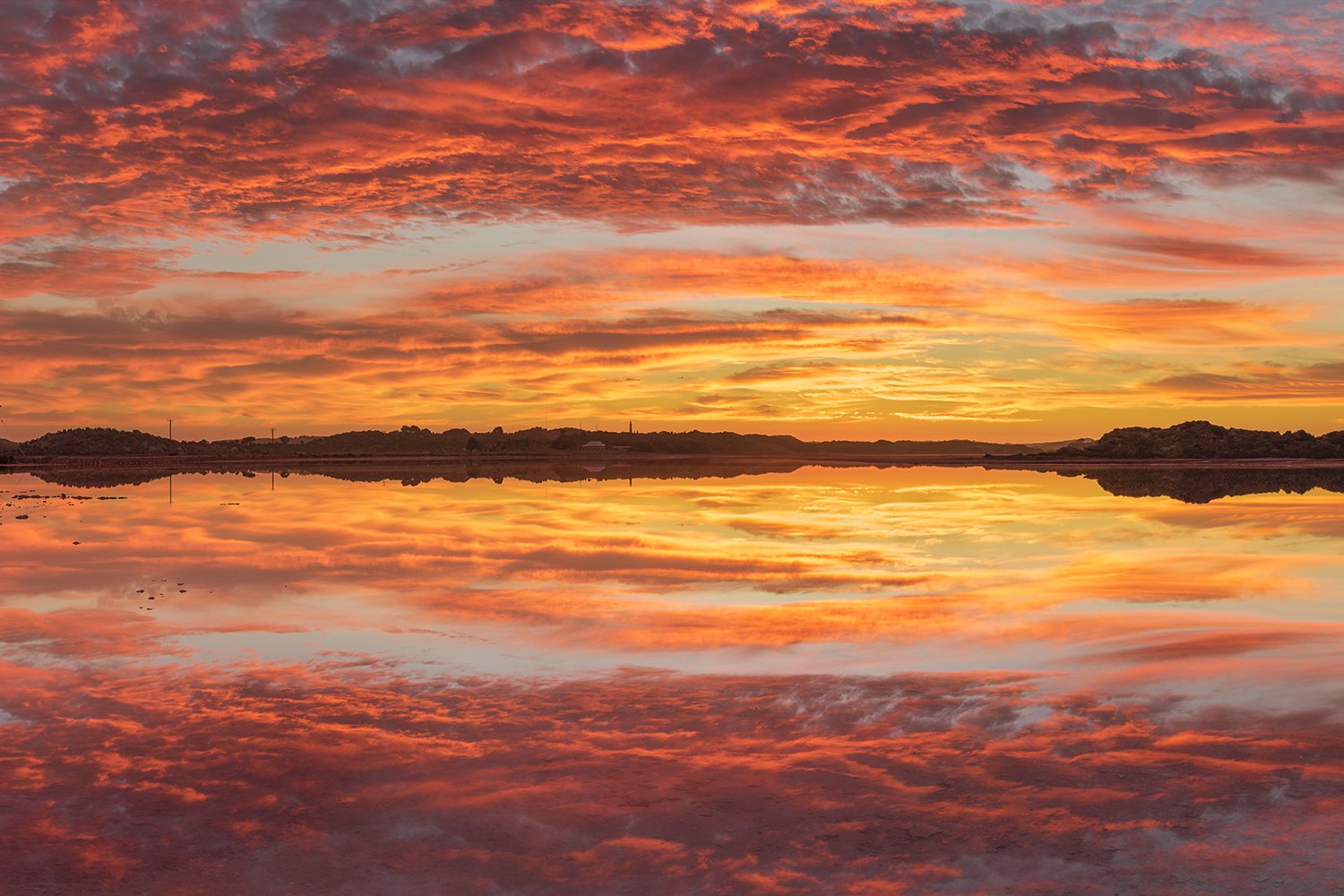 LAKE HERSCHEL - ONE BIG MIRROR.jpg