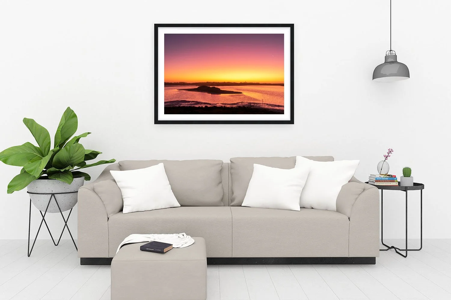 LAKE HERSCHEL - THE CRESCENT AFTERGLOW BLACK.jpg