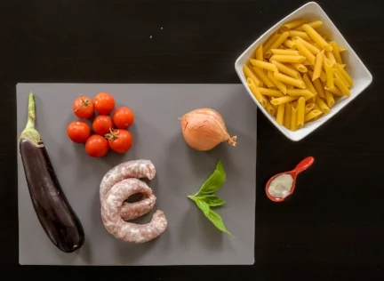 3. Pasta Salsiccia Melanzane - ingr.jpg