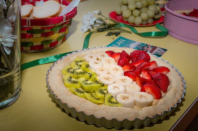 Today I'm not just sharing a recipe. I'm sharing one of my favourite Italian desserts: CROSTATA

Do you eat because it's a need, or does food have a special meaning to you? 🤔

For me food is not just fuel. 🧡 It's linked with experiences, emotions, 