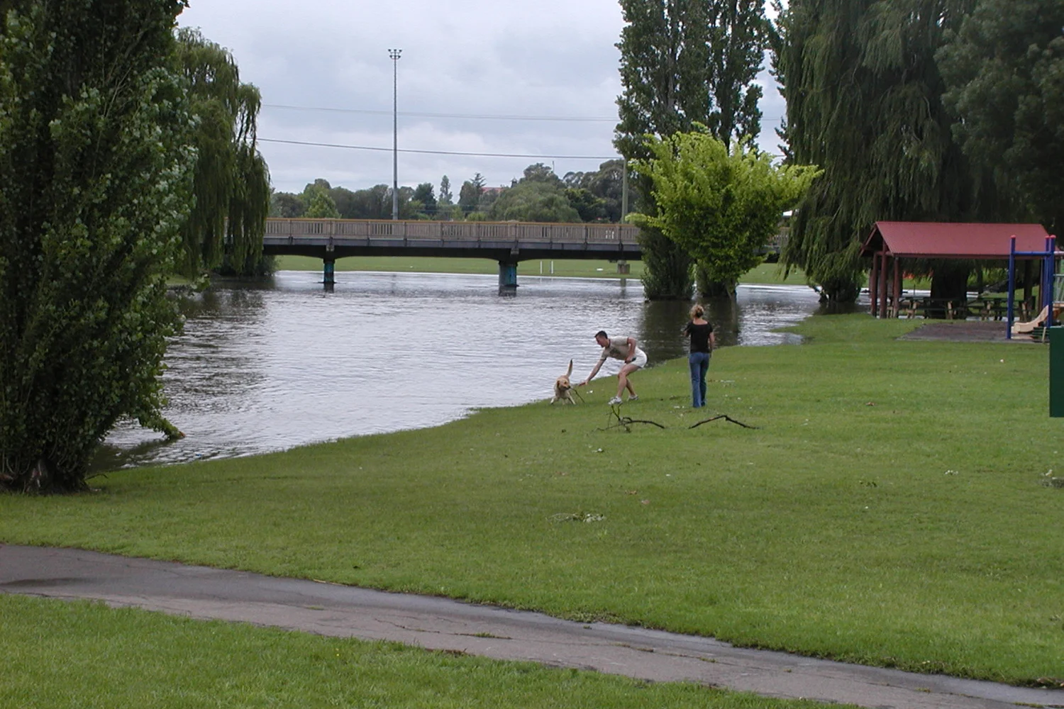 2004-Jan-east-towards-stephens-bridge.jpg
