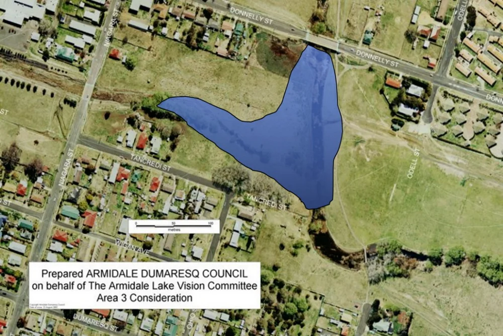 Candidate area 3 - south of Donnelly St bridge - proposed by Armidale Lake Vision committee in 2002