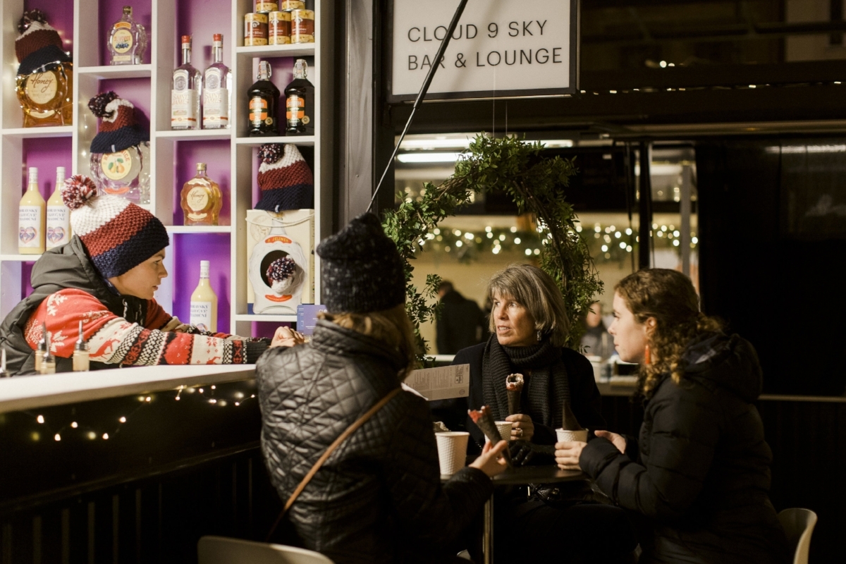 manifesto-market-cloud-9-sky-bar-1.jpg