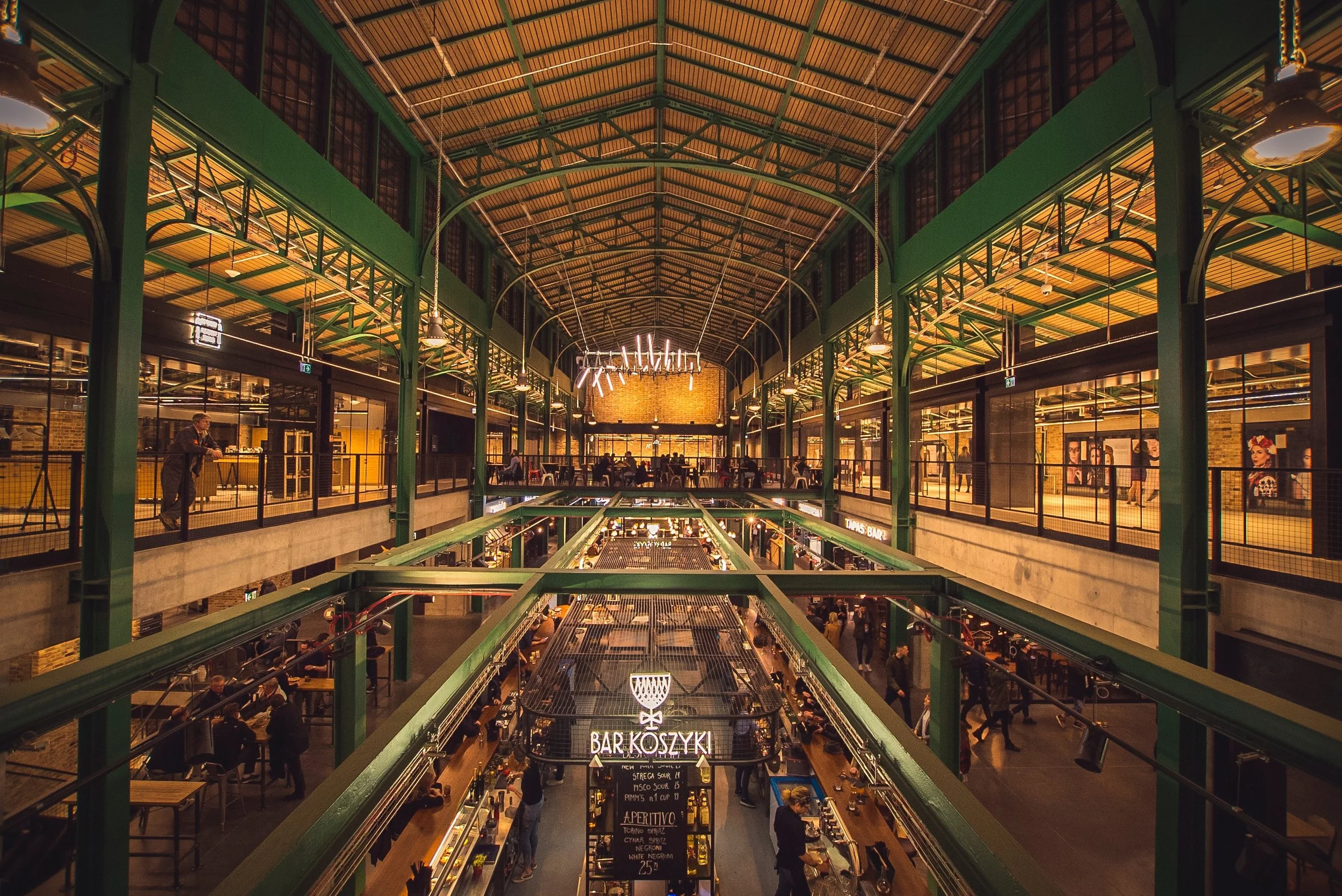 seven-best-streetfood-markets-europe-jakub-dziubak.jpg