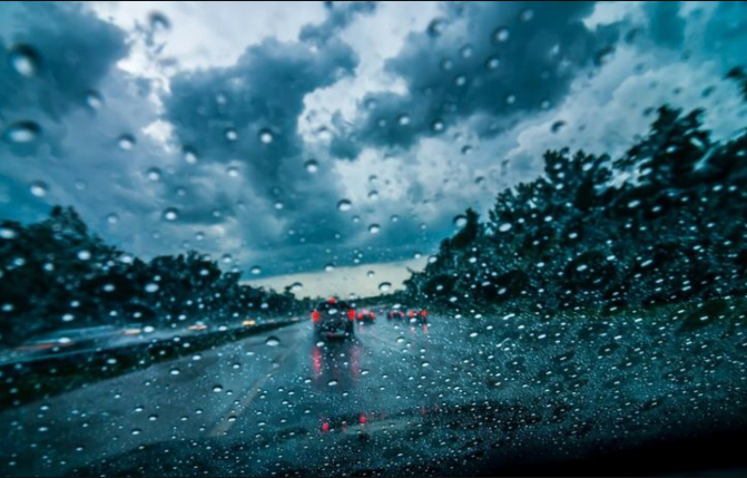 Rain but rein in the car 🚘🌧