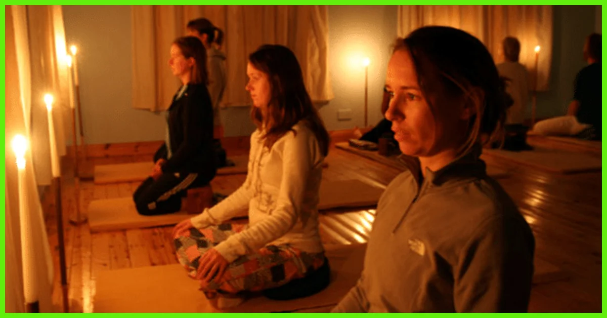 What-Are-The-Benefits-Of-Candle-Light-Meditation-1.jpg