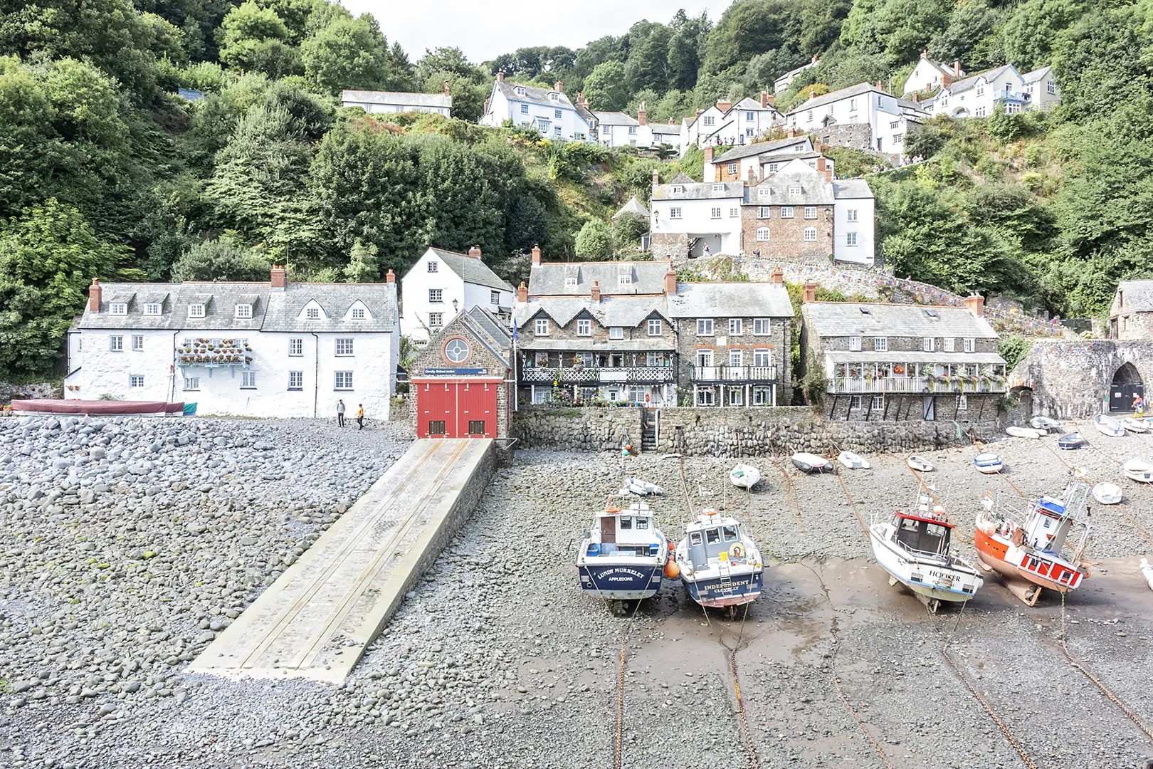 clovelly harbour.jpg