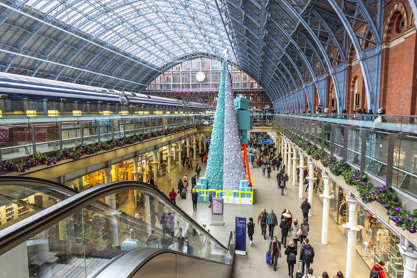 st pancras tree_2.jpg