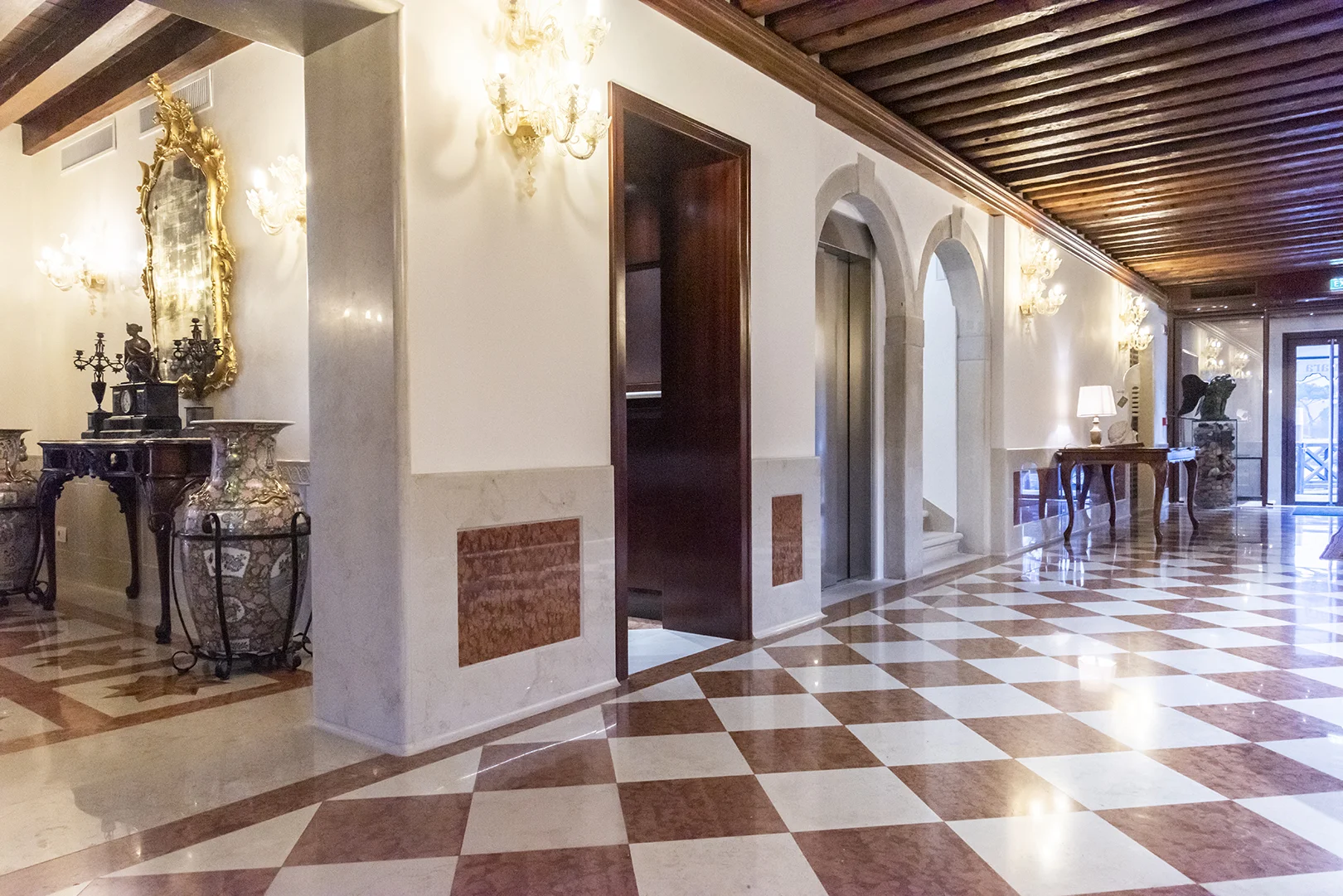 santa chiara hotel reception.jpg