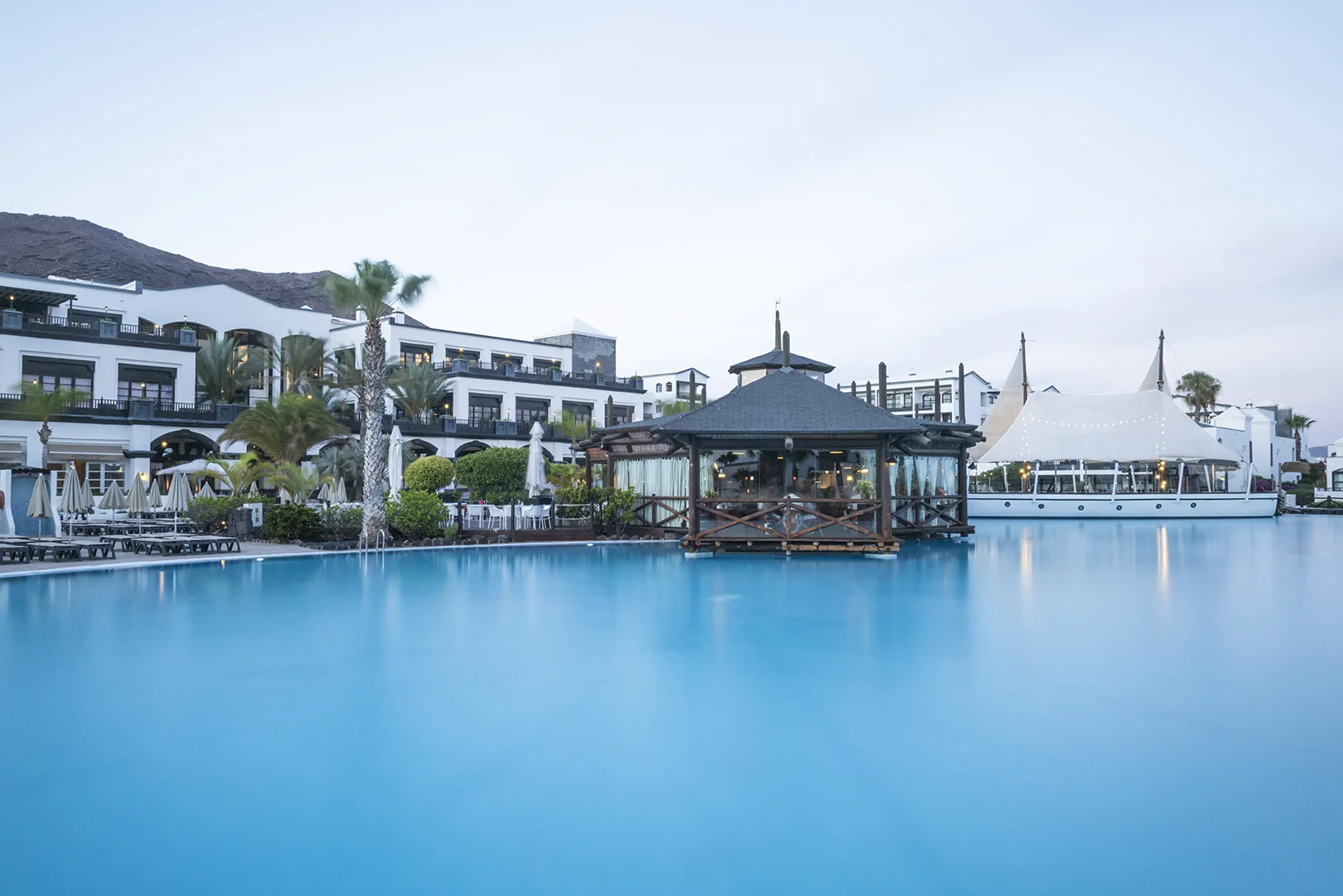rubicon palace pool_2.jpg