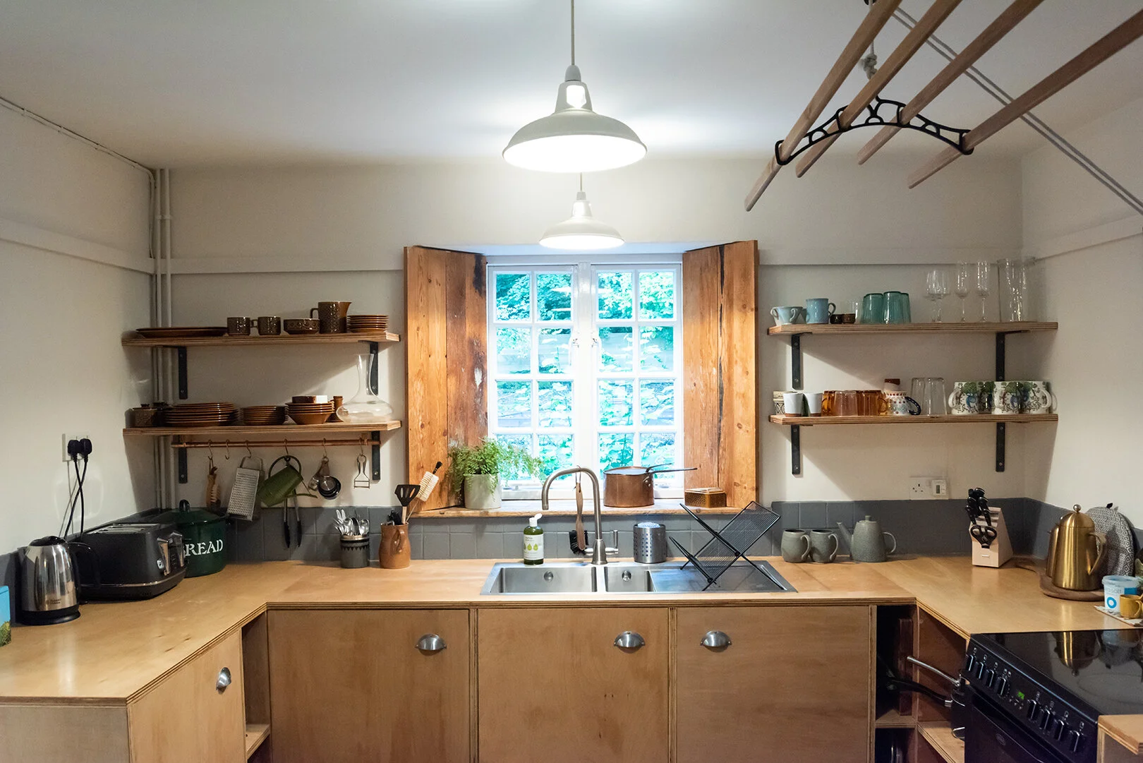 steps barn kitchen.jpg