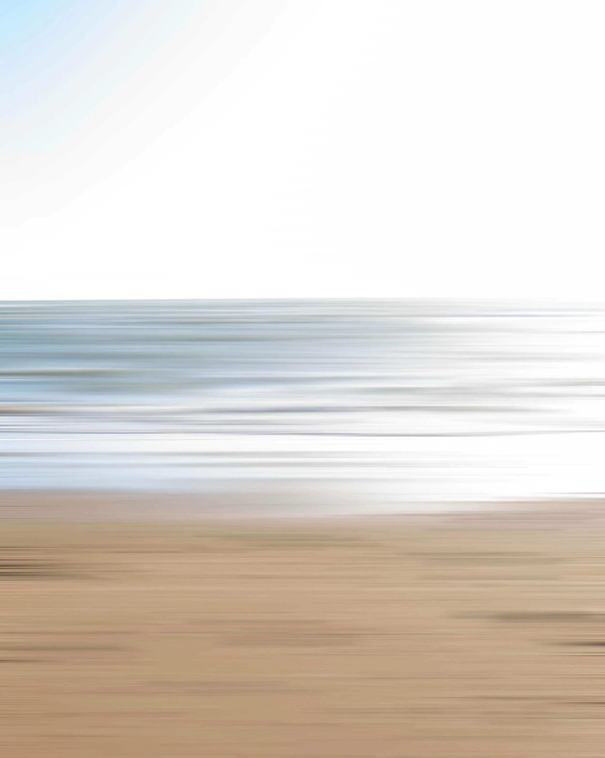Minimalism Monday and a serene scene here at Sandown Bay in the @visitisleofwight 🏖️