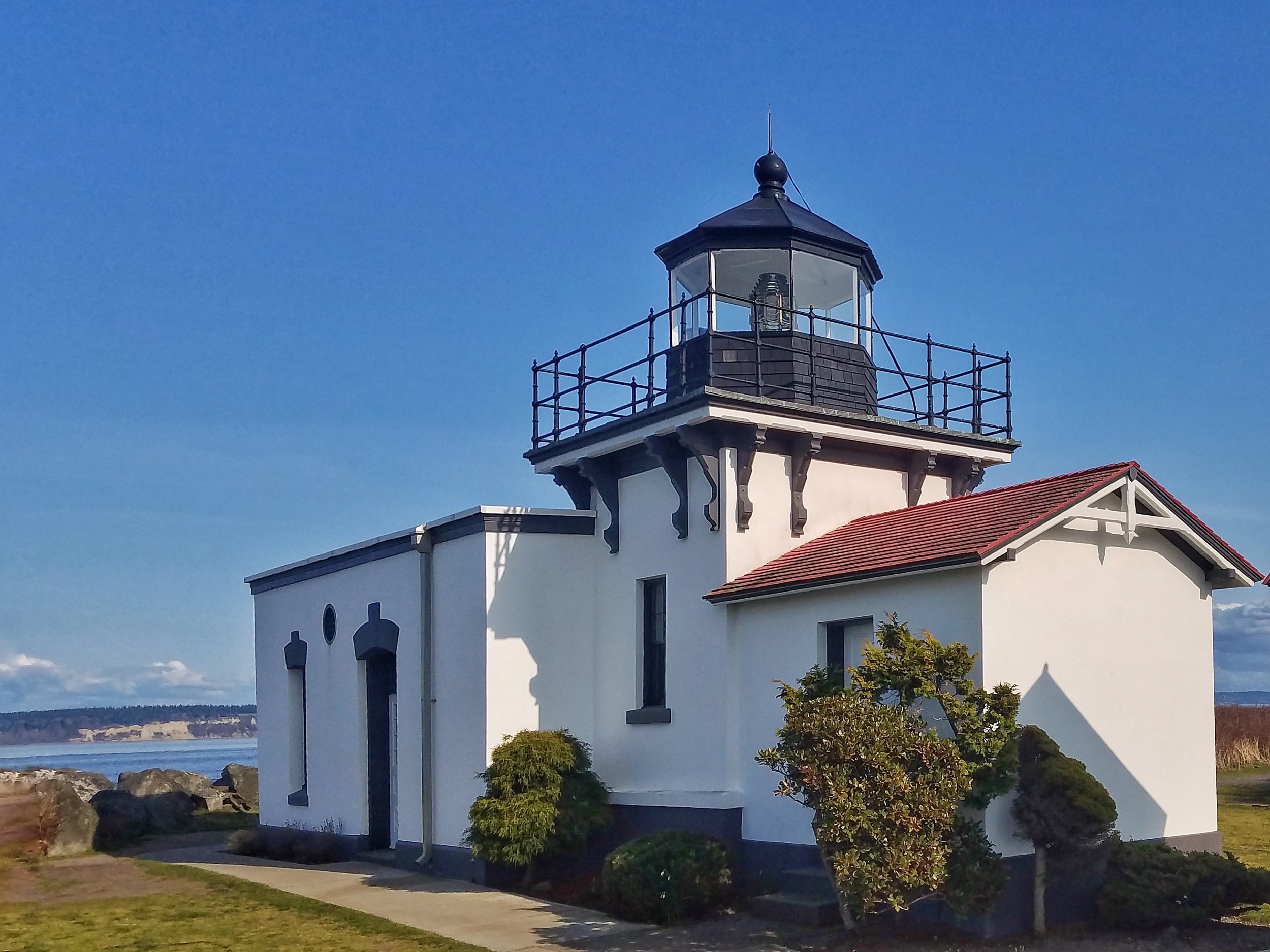 Point No Point Light FL (3) 10s 27ft 14M