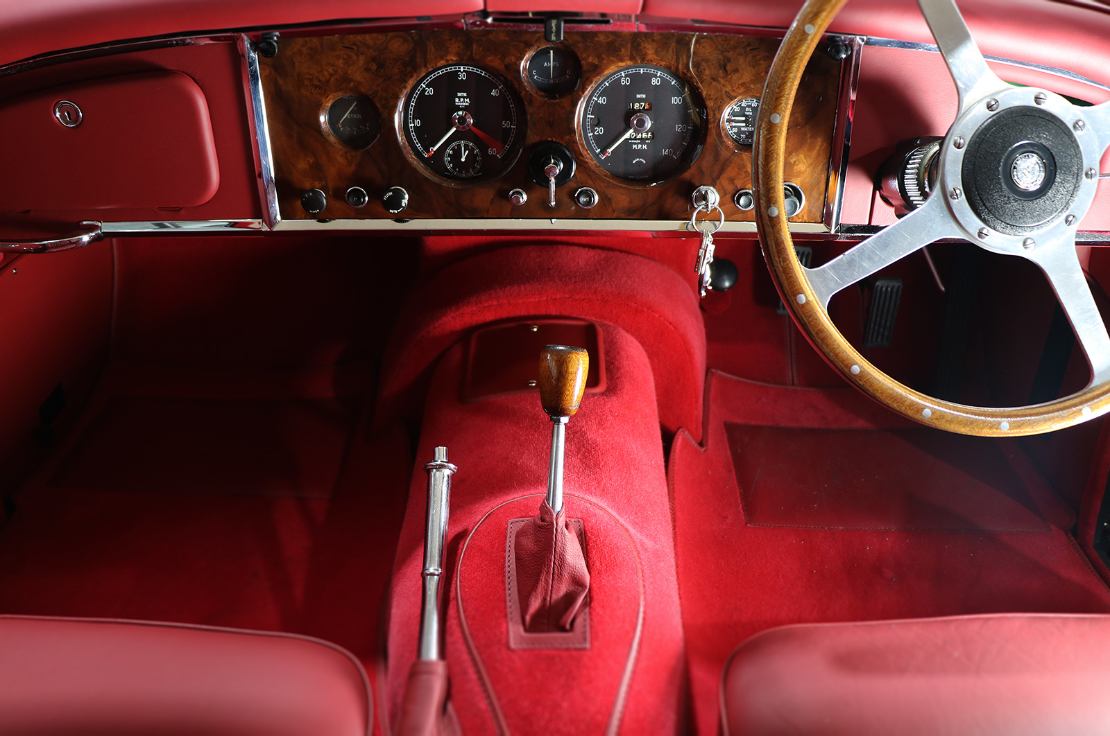 Jaguar_Mark 1_Sayer Selection_Wilkinson_dashboard_resized.jpg