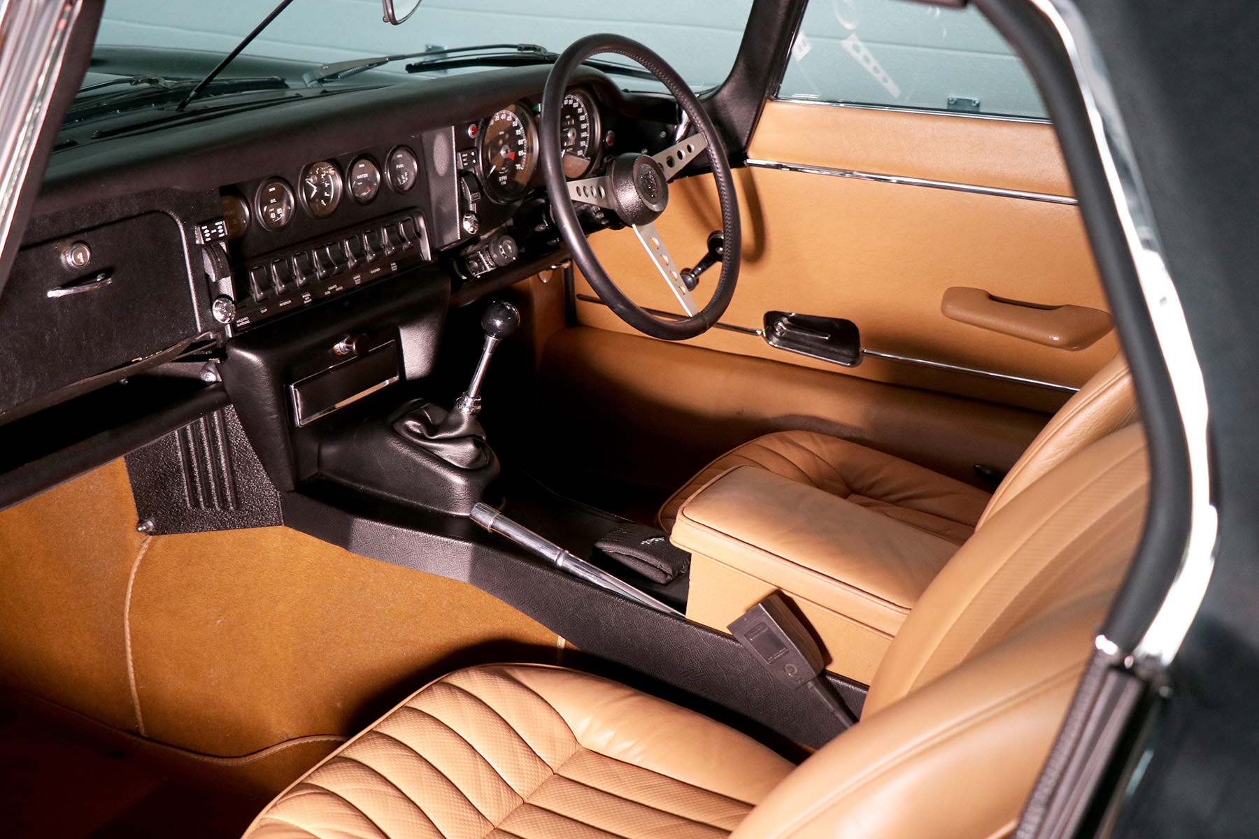 1972_british_racing_green_Sayer_Jaguar_Etype_Series_3_18 resized.jpg