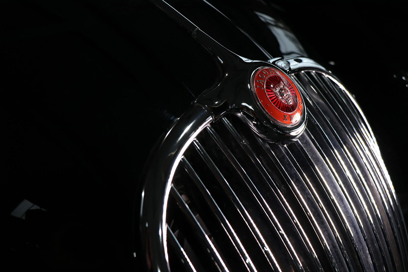Jaguar_xk150_1959_sayer selection_wilkinson_blue_red_web_6.jpg