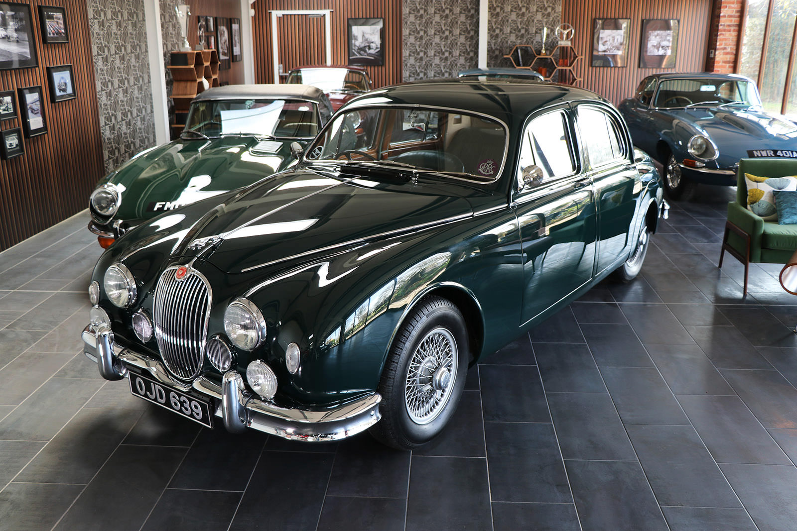 1959_Jaguar_Mark 1_sayer selection_duncan hamilton_lady cheatham_1_web.jpg