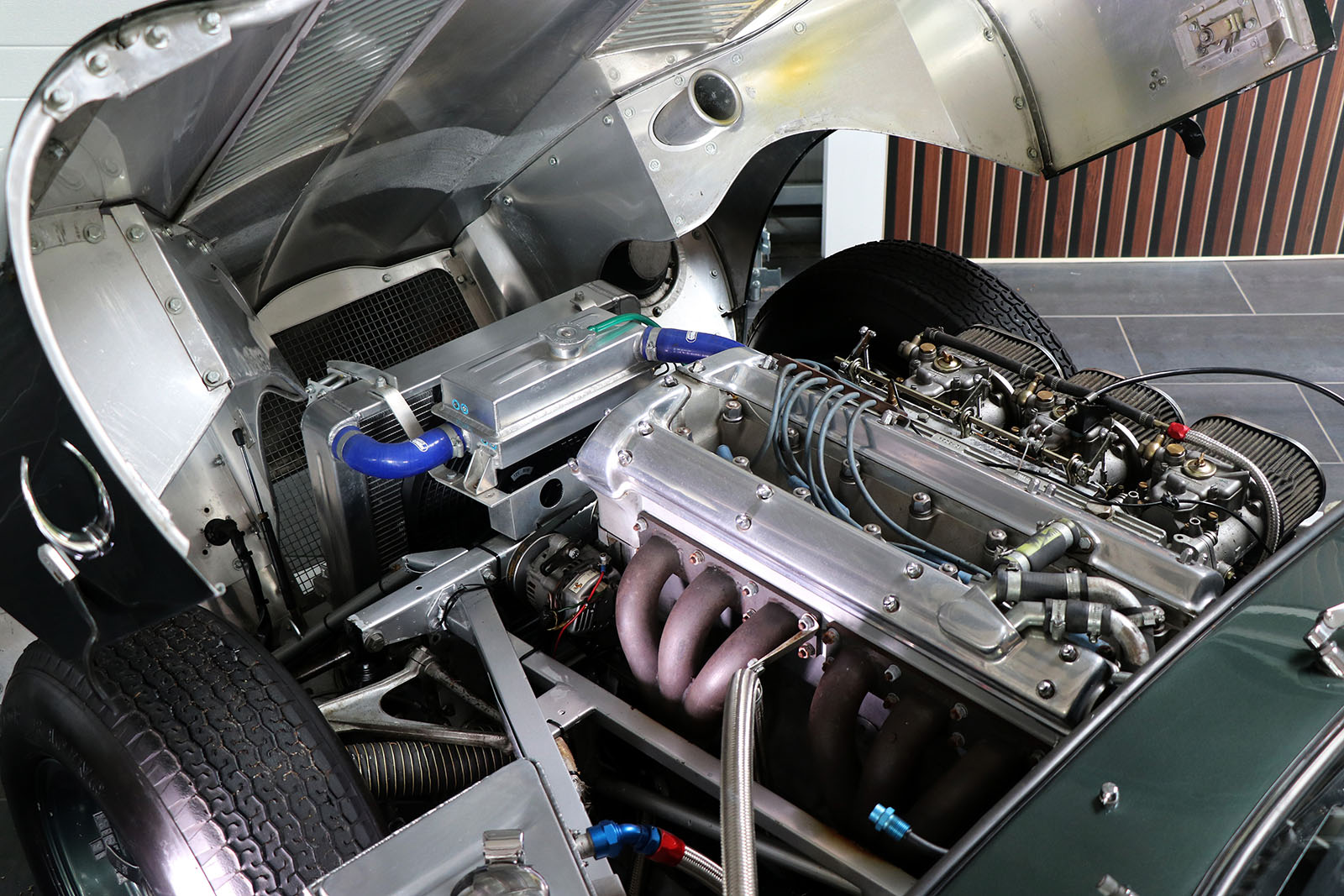 1963_Jaguar_E Type_M&C Wilkinson_works_racer_35_web .jpg
