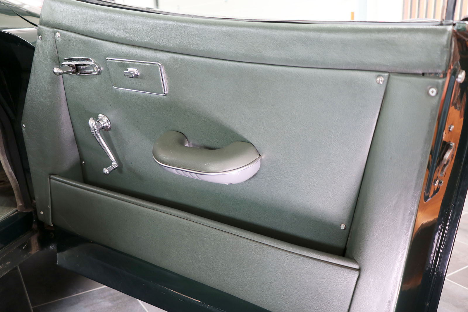 1959_green_XK150_3.8_DHC_sayer selection_wilkinson_13 web.jpg