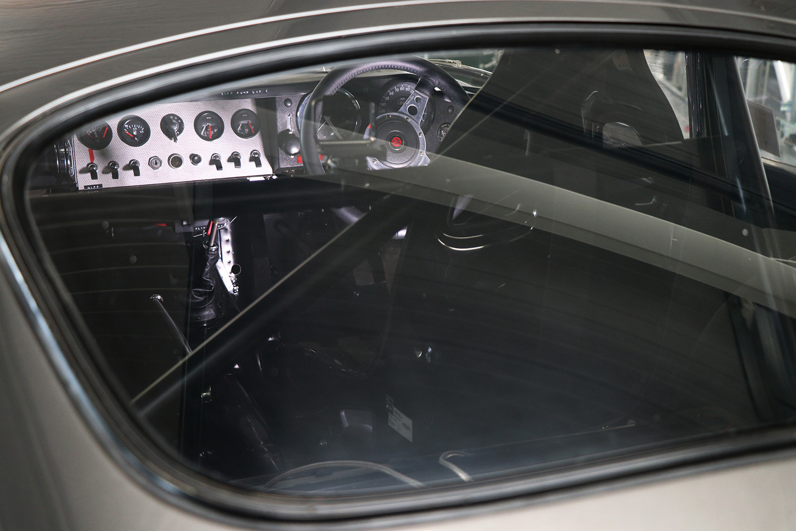 1962 Jaguar E-Type Series 1 Competition Coupe 17 web.jpg