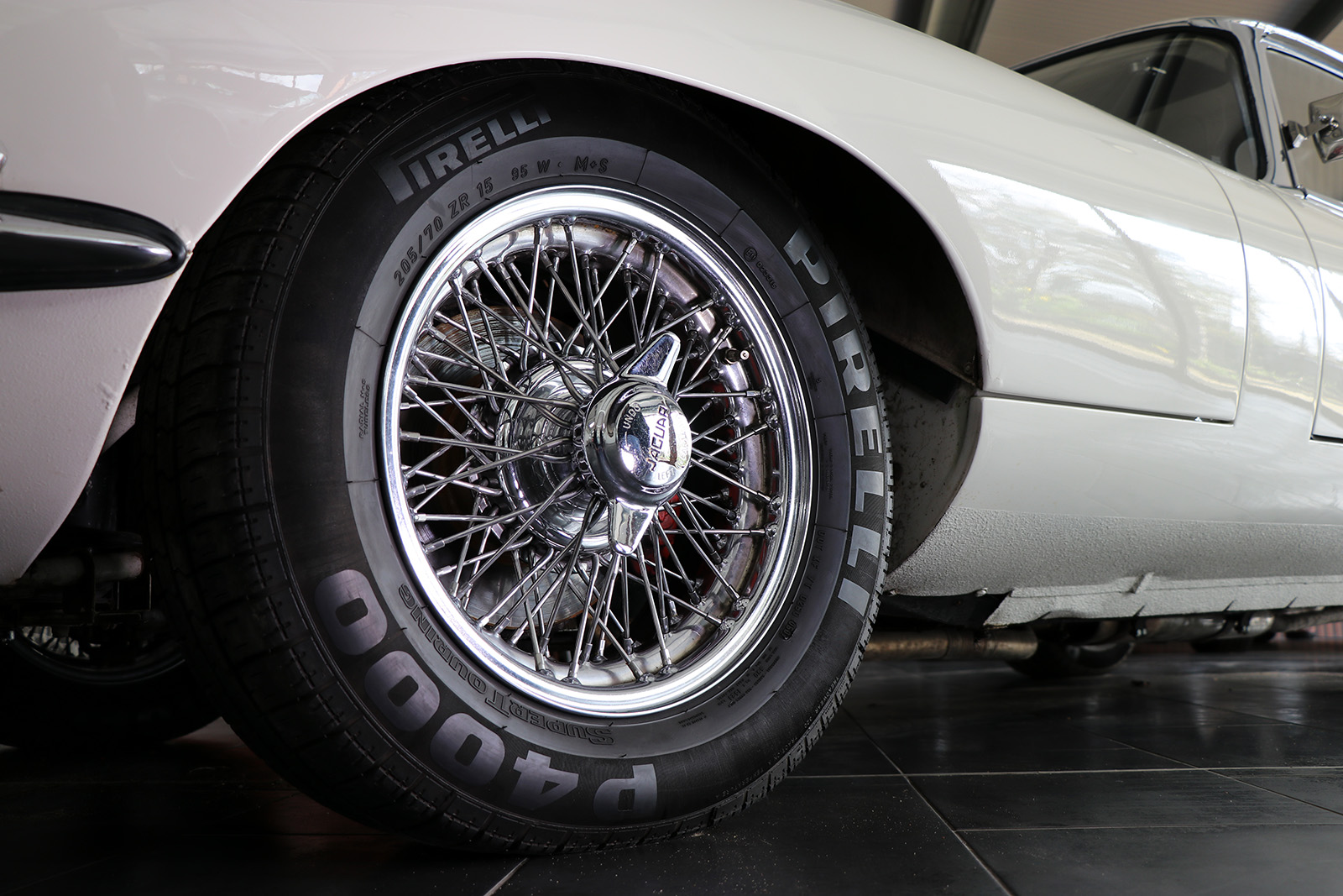1966-white-Jaguar-E-Type-series 1-two plus two-Sayer Selection-3-web.jpg