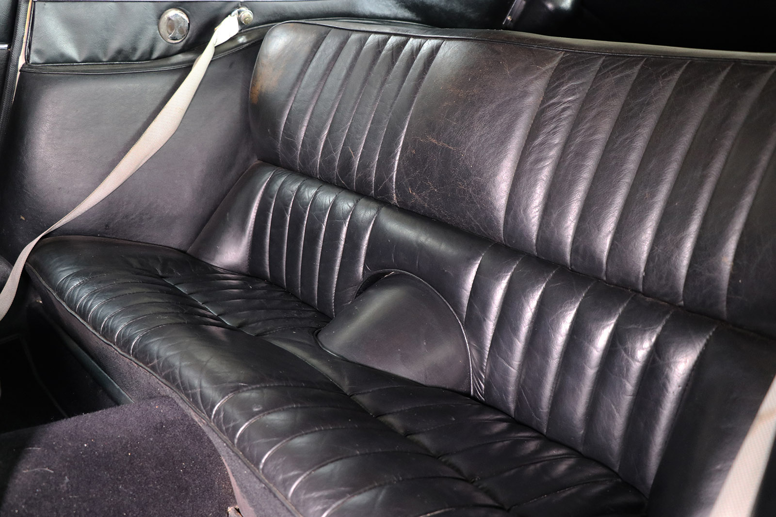 1966-white-Jaguar-E-Type-series 1-two plus two-Sayer Selection-12-web.jpg