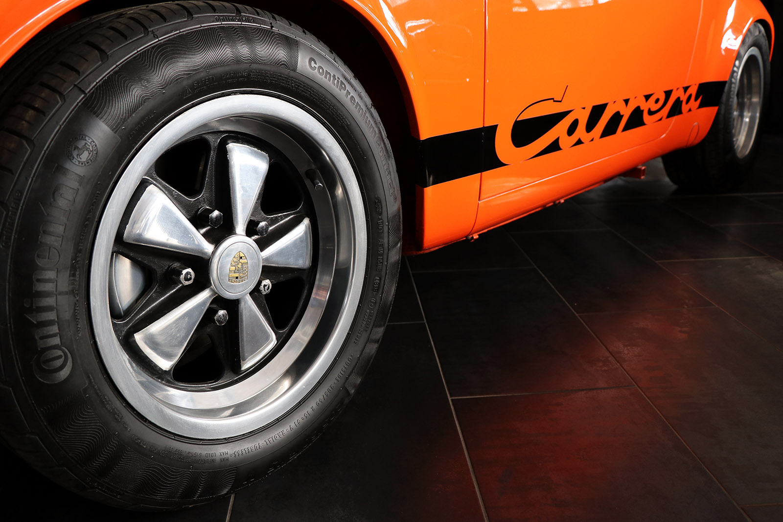 1972-Porsche 911 S-orange-evocation-sayer selection-5-web.jpg