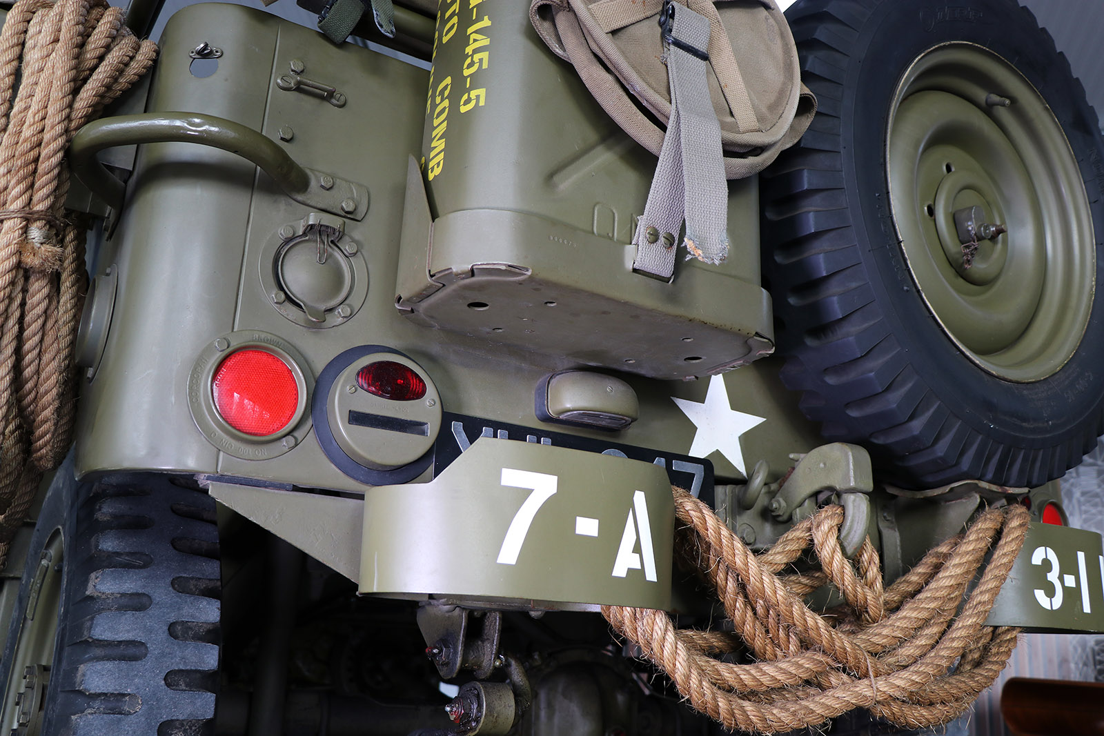 1945-willys-jeep-green-sayer selection-10-web.jpg