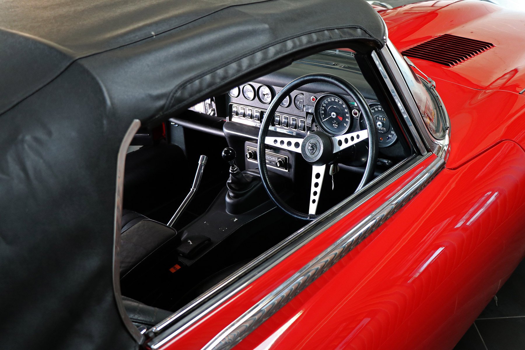 1973 Jaguar EType V12 Roadster 10 web.jpg