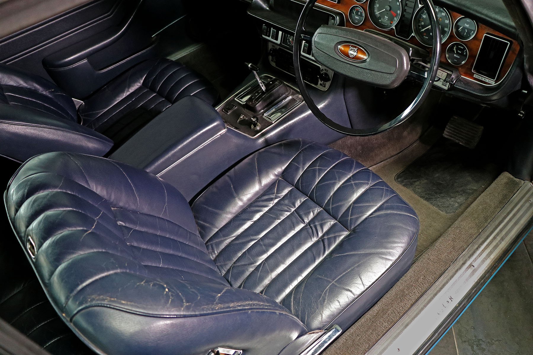 1977 Jaguar XJC V12 17 web.jpg