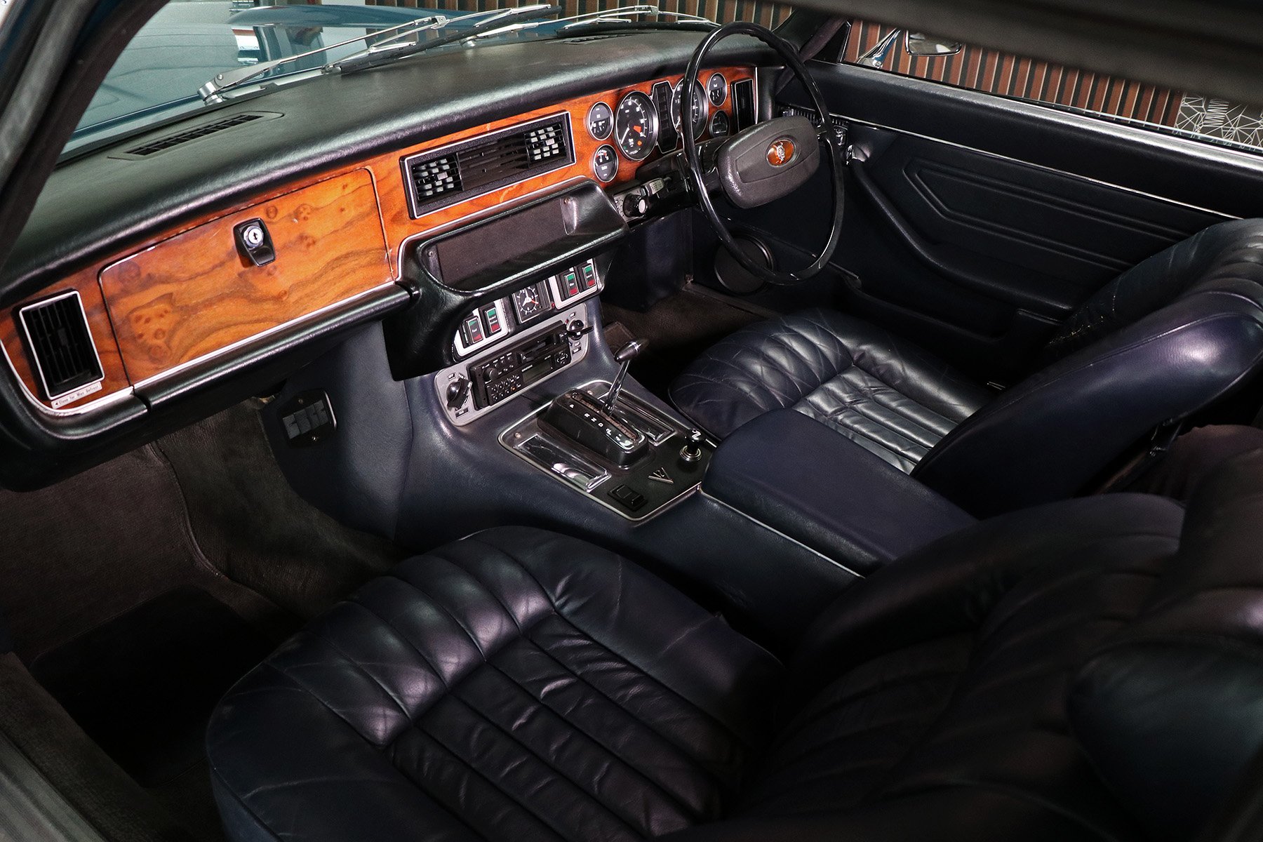 1977 Jaguar XJC V12 16 web.jpg