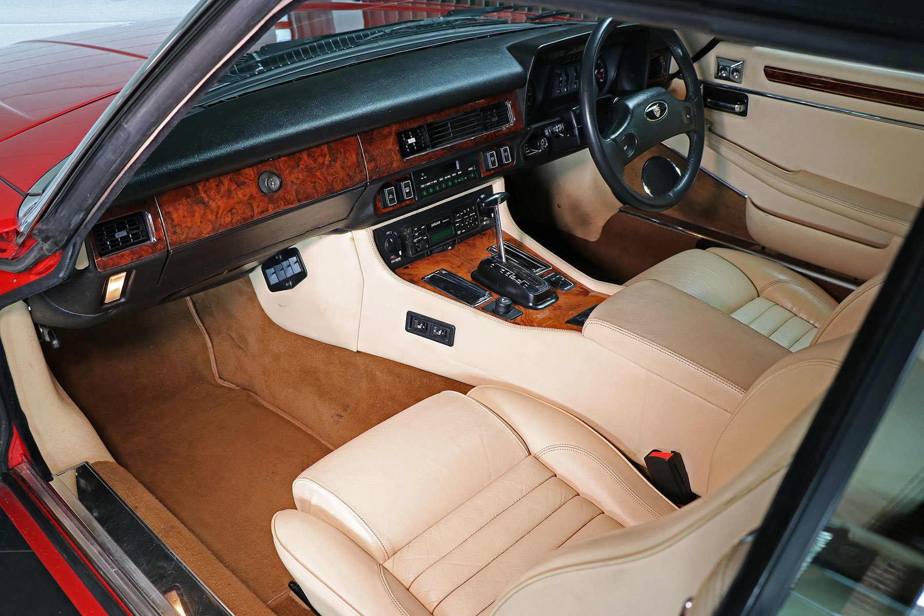 1988 Jaguar XJS Sayer Selection 13 web.jpg