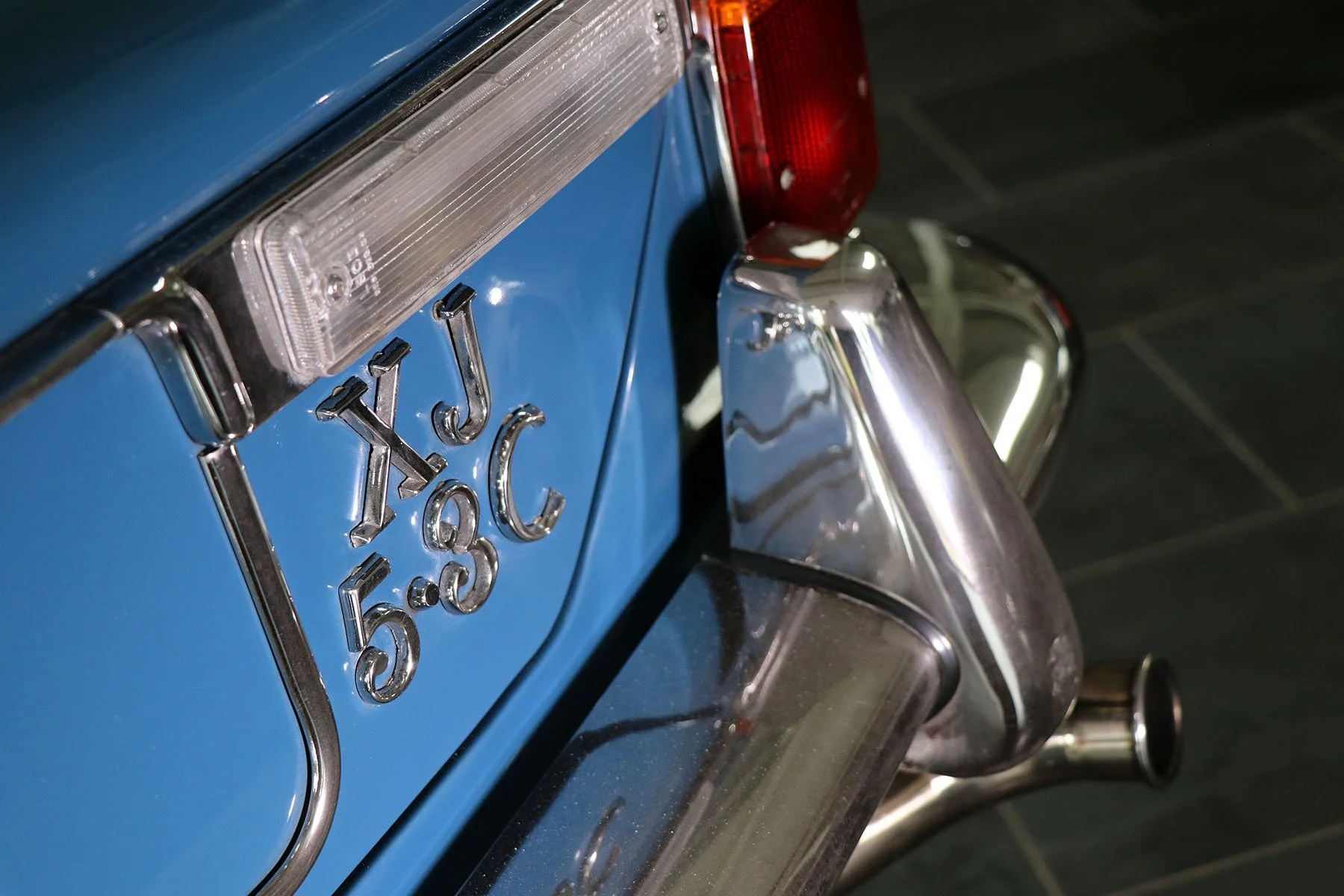1977 Jaguar XJC V12 10 web.jpg