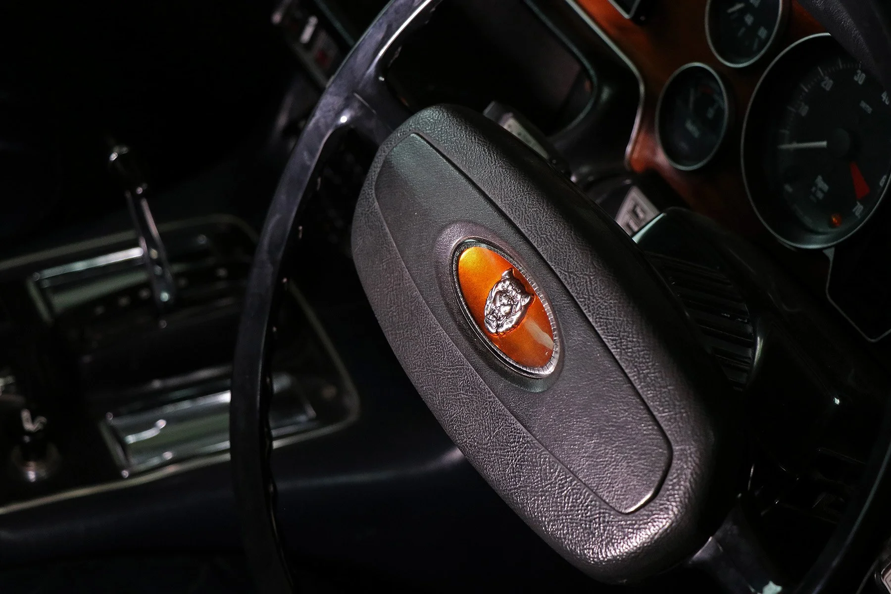 1977 Jaguar XJC V12 15 web.jpg